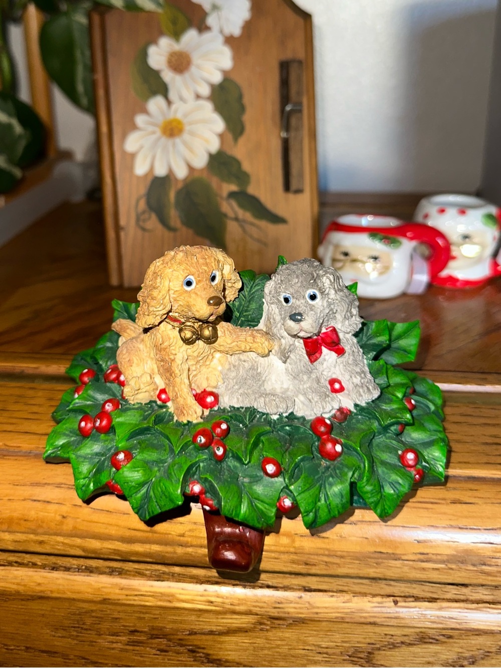 Festive Dog Wreath Figurine - Decorative Holiday Home Accent